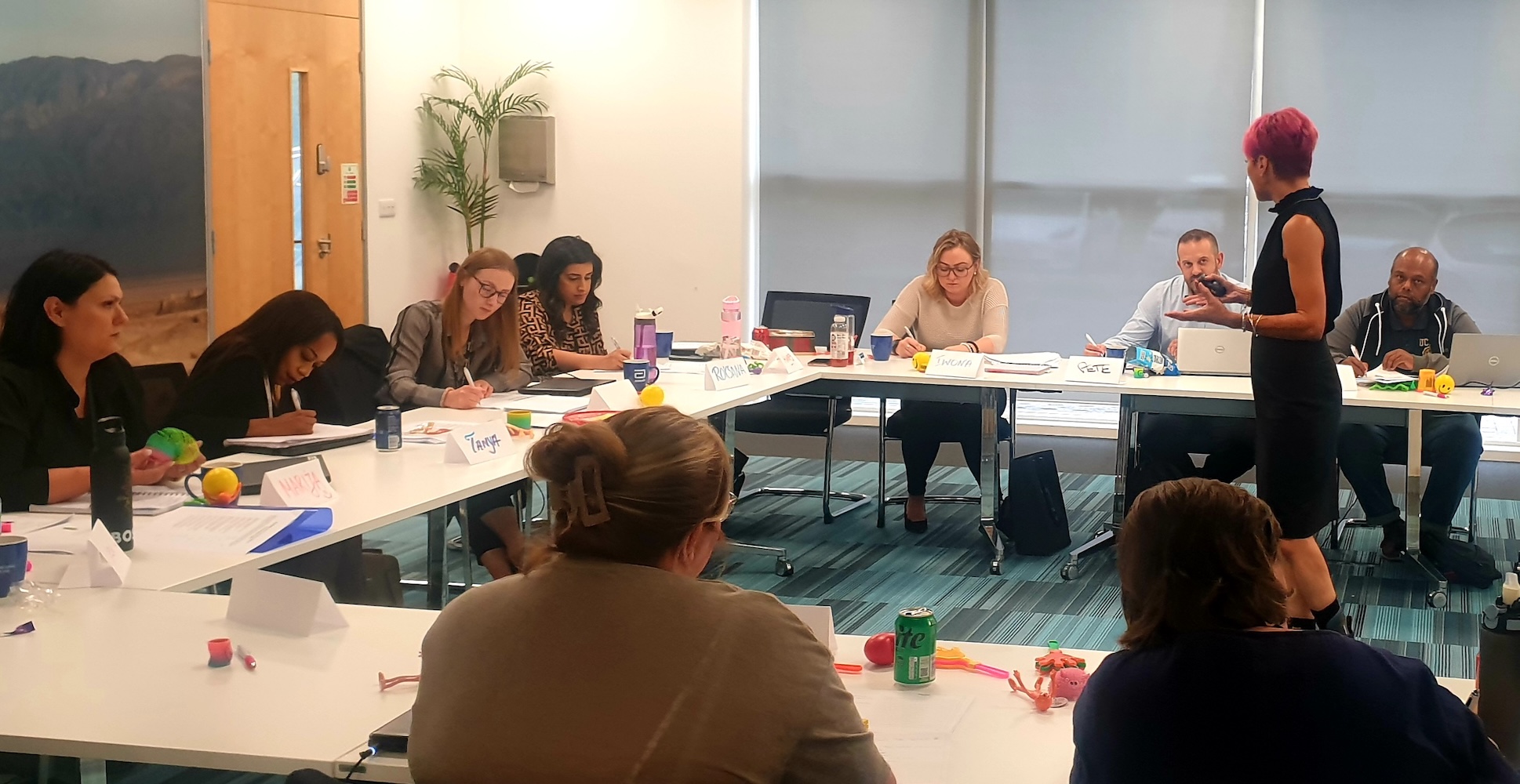 Laura Everest facilitating a leadership workshop